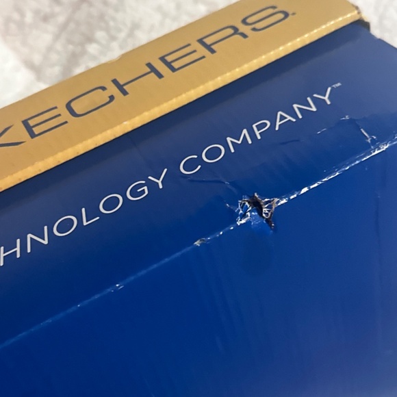 New sketchers women’s slip in shoes 9.5 - Picture 12 of 12